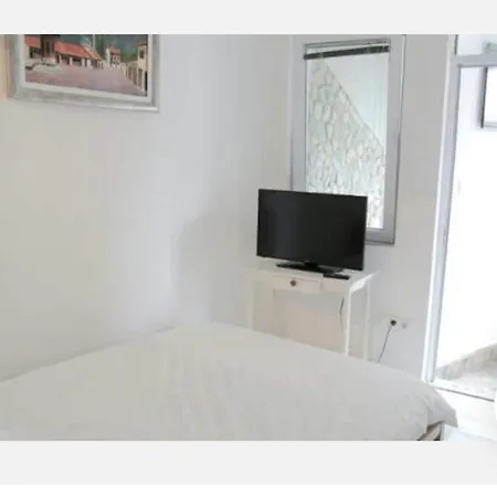 Siesta Apartment *
